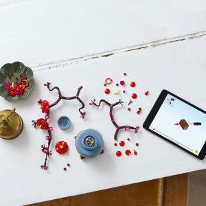 LEGO Icons Kwiat śliwy (10369) 11