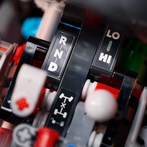 LEGO Technic Mercedes-Benz G 500 PROFESSIONAL Line (42177) 7