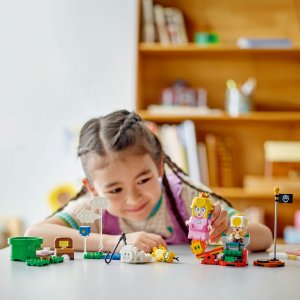 LEGO Super Mario Przygody z interaktywną figurką LEGO® Peach™ (71441) 2