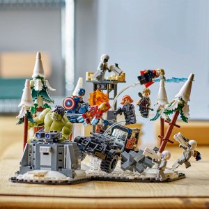 LEGO Marvel Avengers: Ultron Time (76291) 4