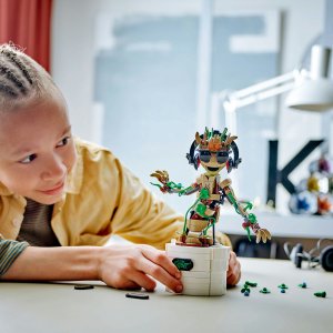 LEGO Marvel Tańczący Groot (76297) 2