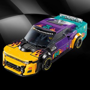 LEGO Speed Champions NASCAR® Next Gen Chevrolet Camaro ZL1 (76935) 6