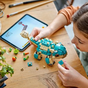 LEGO Jurassic World Mały ankylozaur Bumpy (76962) 4