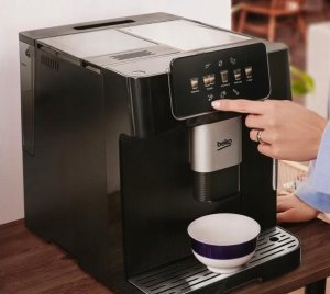 Ekspres ciśnieniowy Beko CaffeExperto CEG 7302 B 3