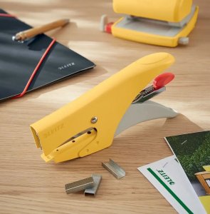 Zszywacz Leitz Leitz 56450019, 15 sheets, Yellow, Flat clinch, 150x P2 (No. 10), Metal, 80 g/m² 2