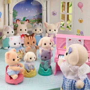 Sylvanian Families Sylvanian Families Sunny Castle Nursery 5743 5