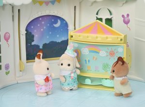 Sylvanian Families Sylvanian Families Sunny Castle Nursery 5743 7
