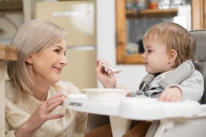 Caretero KRZESEŁKO DO KARMIENIA TUVA PINK 12