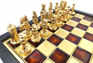 Giftdeco Ekskluzywne szachy metalowe Dynastia Macedońska - Szachownica 20x20cm - SK1 5