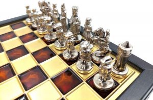 Giftdeco Ekskluzywne szachy metalowe Dynastia Macedońska - Szachownica 20x20cm - SK1 6