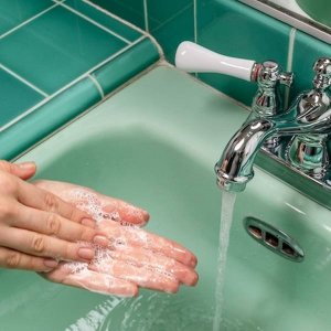 Axis-y Quinoa One Step Równoważący żel do mycia twarzy 180ml 3