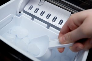 Kostkarka do lodu Eldom Kostkarka do lodu Eldom KS210 CRISTALL 4