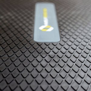 HMS AS007 BLACK/RED STEP DO AEROBIKU HMS PREMIUM 7