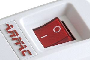 Listwa zasilająca Armac R8 przeciwprzepięciowa 8 gniazd 5 m czarna (R8/CZ/50) 2
