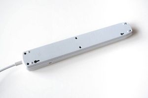 Listwa zasilająca Armac R8 przeciwprzepięciowa 8 gniazd 5 m czarna (R8/CZ/50) 4