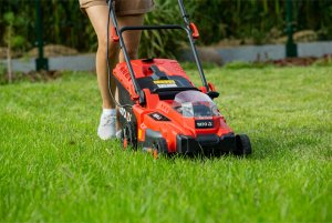 Kosiarka akumulatorowa Yato YT-85225 9