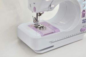 Maszyna do szycia Łucznik Mini 5