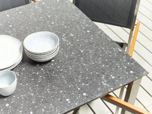 Beliani Stół ogrodowy szklany 180 x 90 cm czarny COSOLETO 4