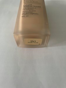 Estee Lauder Podkład do twarzy Futurist Skin Tint Serum 1N1 (887167612303) 2