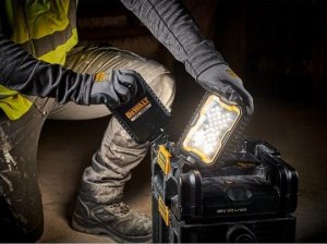 Dewalt DEWALT SKRZYNIA TOUGH SYS.2,0 Z OŚWIETLENIEM 13