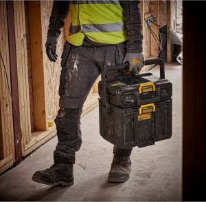 Dewalt DEWALT SKRZYNIA TOUGH SYS.2,0 Z OŚWIETLENIEM 14