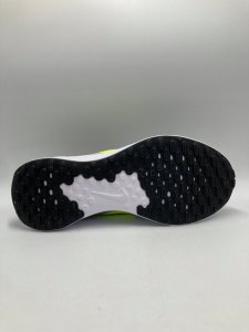 Nike Nike Revolution 7 FB2207-001 Czarne 41 18