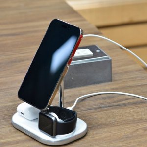 Ładowarka Energizer Ładowarka do smartphonów, smartwatchy, słuchawek Energizer MagSafe 15W 5