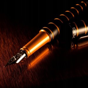 Diplomat Pióro wieczne DIPLOMAT Elox Ring, M, 14ct, czarne/pomarańczowe 5