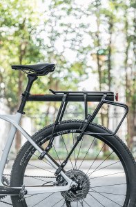 RockBros Wytrzymały bagażnik rowerowy z półką i funkcją siodełka i lampką tylną LED czarny Wytrzymały bagażnik rowerowy z półką i funkcją siodełka i lampką tylną LED czarny 7