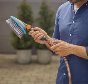 Gardena GARDENA Cleansystem Hand Brush M soft, with hose connection, for cleaning smaller areas Hand Brush 18842-20 Gardena Combisystem 7