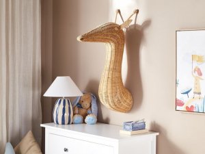 Beliani Rattanowa dekoracja ścienna żyrafa jasna BANANEC 2