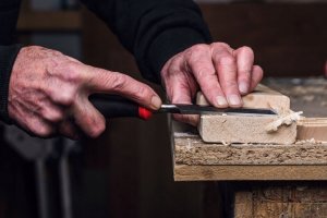 Sourcing MILWAUKEE WOOD CHISEL 25mm WITH CHAMFERED EDGE 7