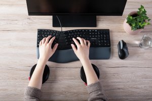 Cherry CHERRY ZUB SLIDEPAD ERGO gleitende Armauflage schwarz 9