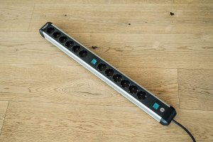 Listwa zasilająca Brennenstuhl Premium-Alu-Line 12 gniazd 3 m czarno-srebrna (1391030200) 2