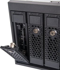 SilverStone SilverStone SST-FS305-E 3x 5,25 Zoll Hot-Swap für 5x 3,5 Zoll HDD 2
