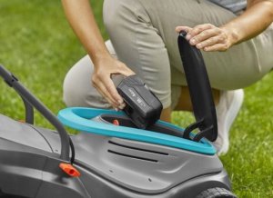 Kosiarka akumulatorowa Gardena GARDENA Cordless Lawnmower PowerMax 32/18V P4A solo, 18V (black/grey, without battery and charger, POWER FOR ALL ALLIANCE) 13