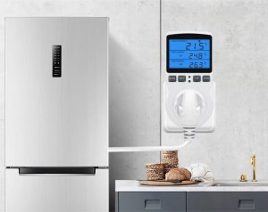 Eurokomp Termostat z gniazdem 230V E6185 12