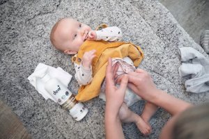 . Dew Child Care Woda oczyszczająca dla dzieci 2,5 l 3