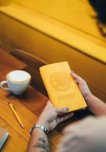 Harry Potter Harry Potter - Skórzany notatnik podróżny Hufflepuff 12x19,6 cm (Żółty) 6