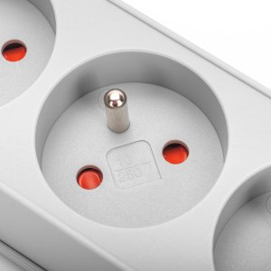 Listwa zasilająca Montis przeciwprzepięciowa 5 gniazd 1.5 m szara (MT138-1,5) 3