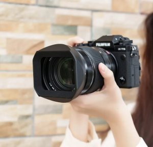 Osłona na obiektyw JJC Osłona Przeciwsłoneczna + Dekielek Do Fujifilm Xf 16-55mm F/2.8 R Lm Wr / Lh-jxf1655 11