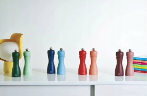 Młynek do przypraw Peugeot Peugeot Tahiti pepper/salt mill set 2 pieces 15 cm green 9