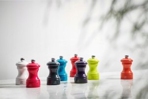 Młynek do przypraw Peugeot Peugeot Bistro pepper mill 10 cm passion red lacquered wood 5