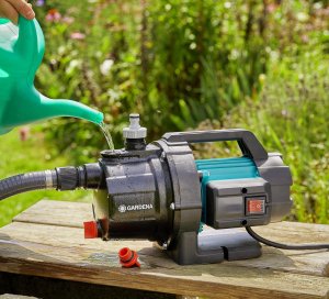 Gardena GARDENA garden pump 3700/4 BASIC (turquoise/black, 800 watts) 3