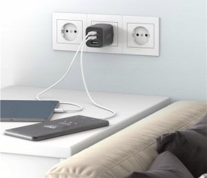 Ładowarka Goobay USB-C PD multiport fast charger Nano 65 Watt (black, 1x USB-A, 2x USB-C PD, GaN technology) 5