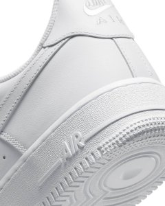 Nike Nike buty męskie Air Force 1 '07 CW2288 111 - białe 45 8