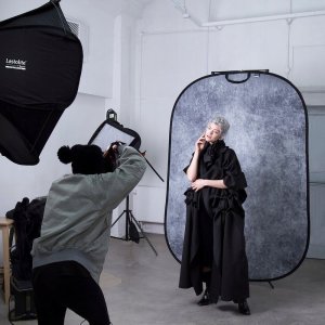 Lastolite Tło składane Vintage 1,5x2,1m Smoke/Concrete 5