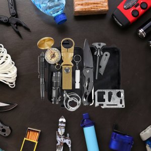 Retoo ZESTAW PRZETRWANIA SURVIVALOWY NIEZBĘDNIK 12W1 ZS-3 9