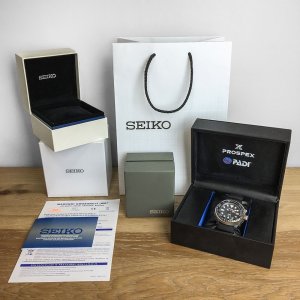 Zegarek Seiko Zegarek damski Seiko SUR454P1 srebrny 2