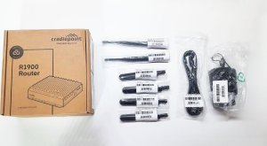 Moduł SFP Cradlepoint R1900 5G Modem w/1Y NC Mob EssAdv 2